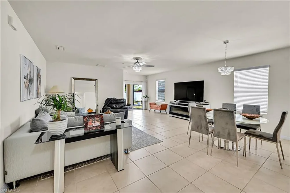1616 NE 6th Place Cape Coral, FL 33909