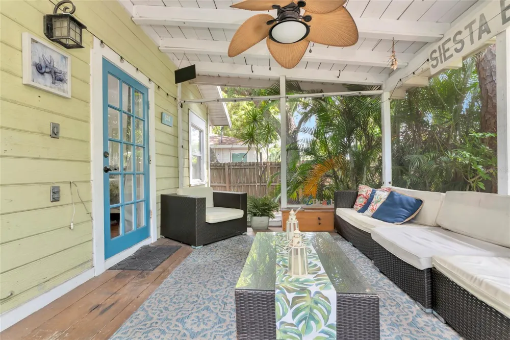 1712 SIESTA DRIVE Sarasota, FL 34239