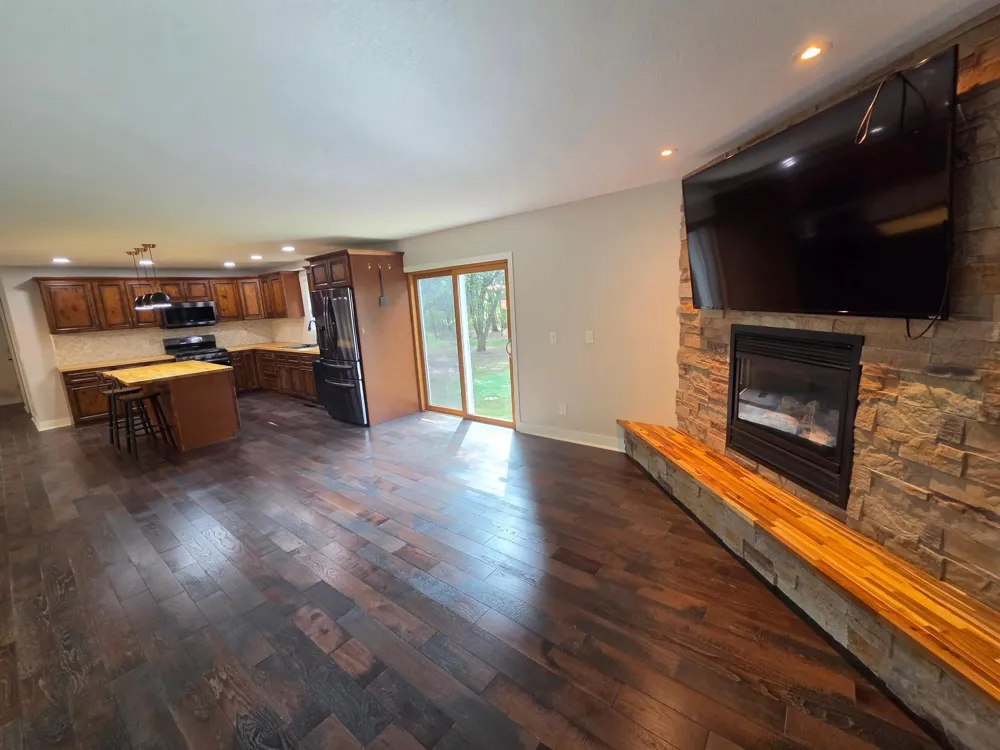 7220 237th Avenue NE Stacy, MN 55079