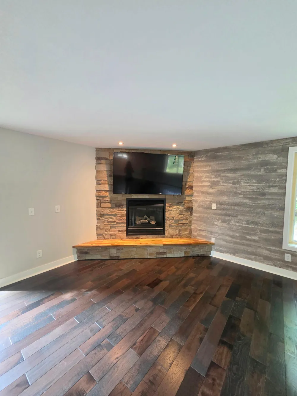 7220 237th Avenue NE Stacy, MN 55079