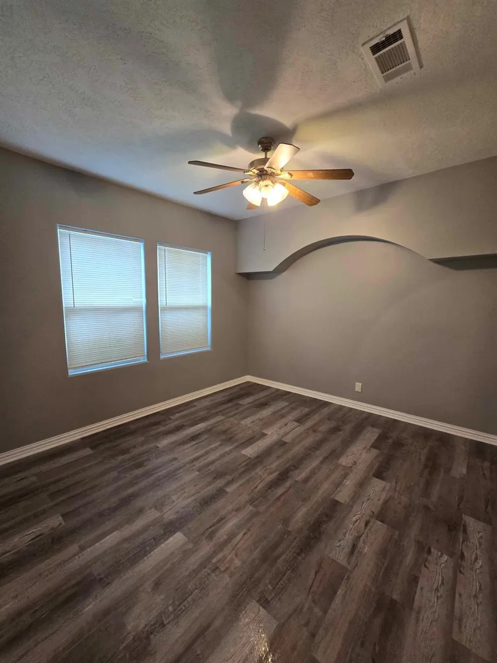 3125 Illinois Street Baytown, TX 77520