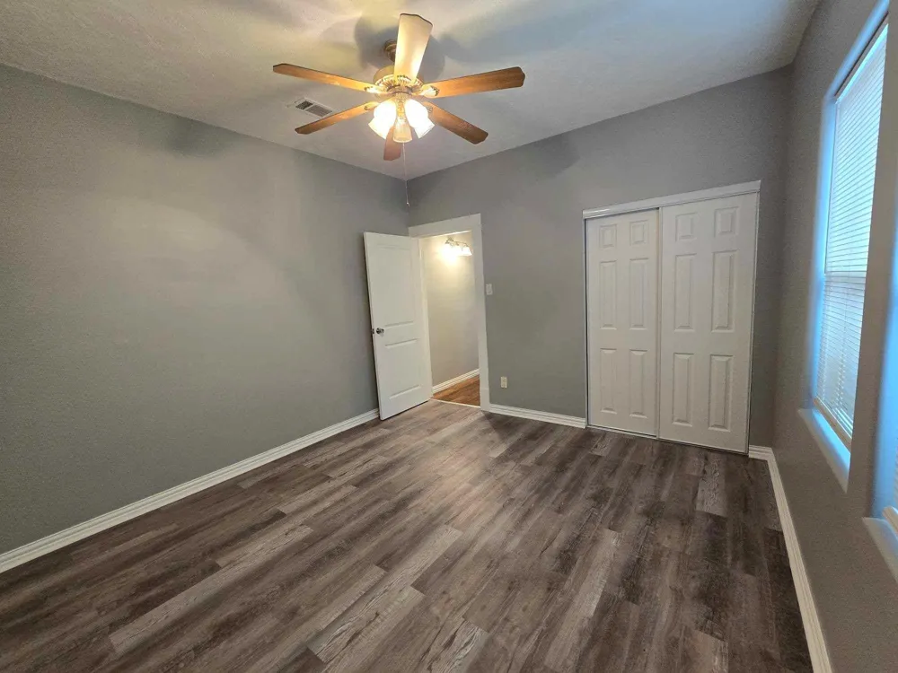 3125 Illinois Street Baytown, TX 77520