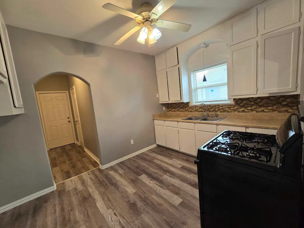 3125 Illinois Street Baytown, TX 77520
