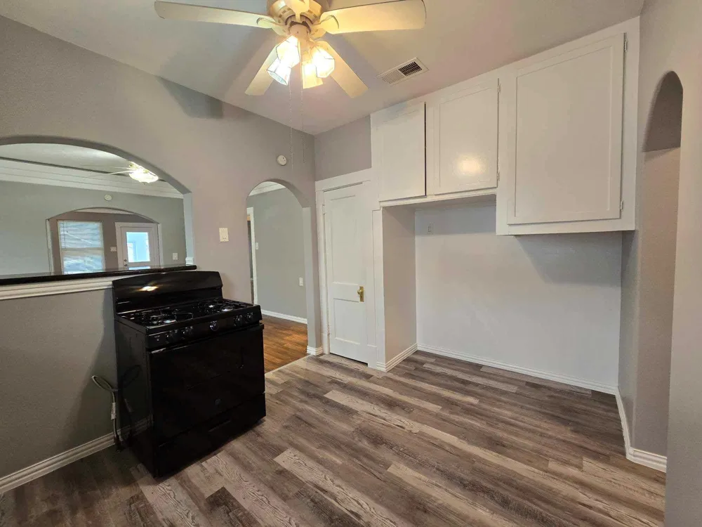 3125 Illinois Street Baytown, TX 77520