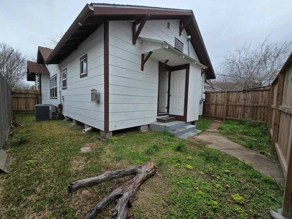 3125 Illinois Street Baytown, TX 77520