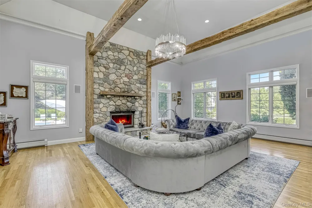 10 Cobblestone Farm Court Suffern, NY 10901