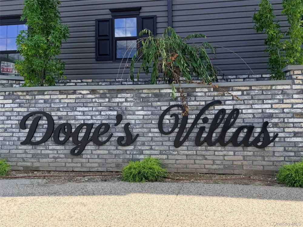 1220 Doges Prom #1B Copiague, NY 11757