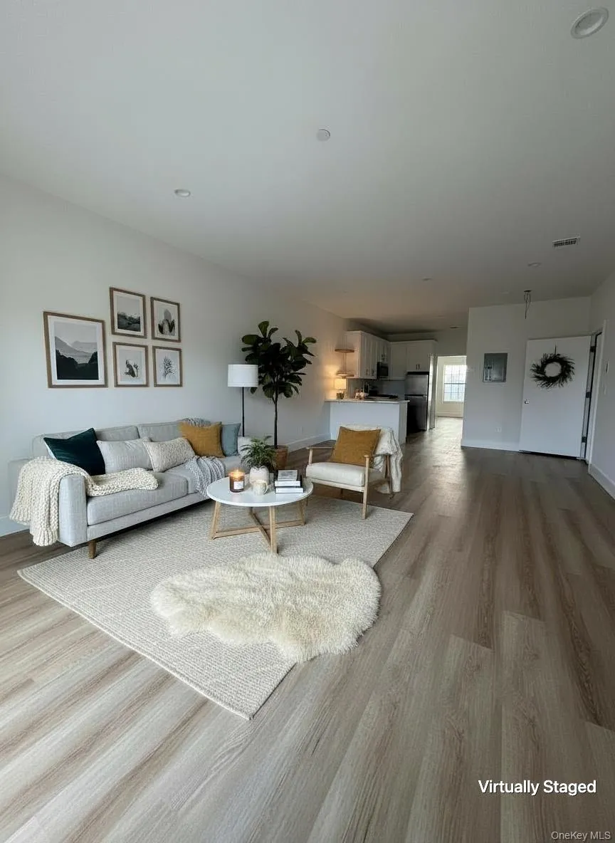 1220 Doges Prom #1B Copiague, NY 11757