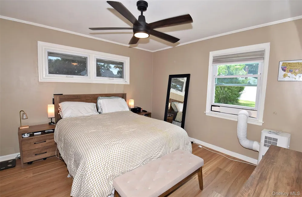 101 Phyllis Drive Lindenhurst, NY 11757