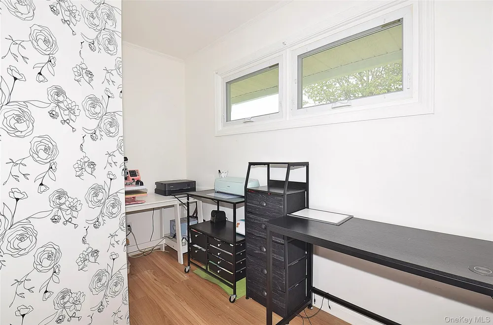 101 Phyllis Drive Lindenhurst, NY 11757