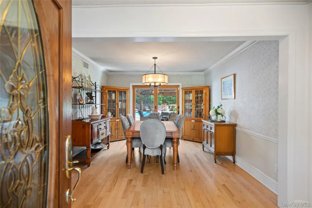 73 Maple Avenue Bay Shore, NY 11706