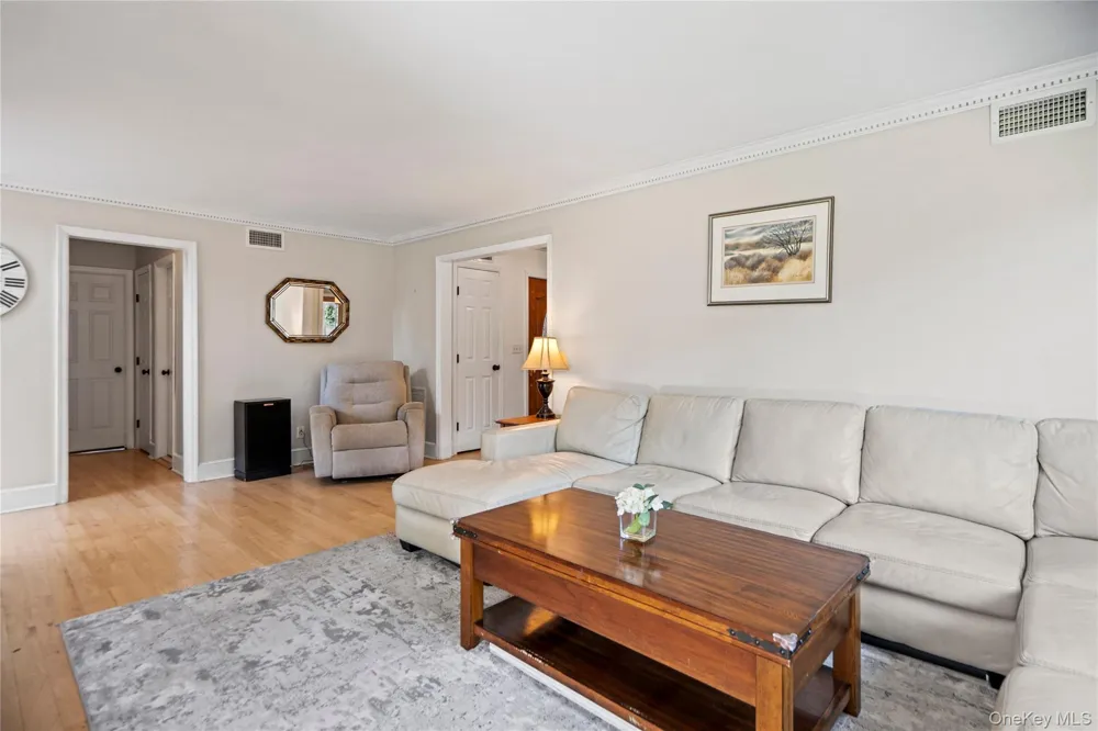 73 Maple Avenue Bay Shore, NY 11706