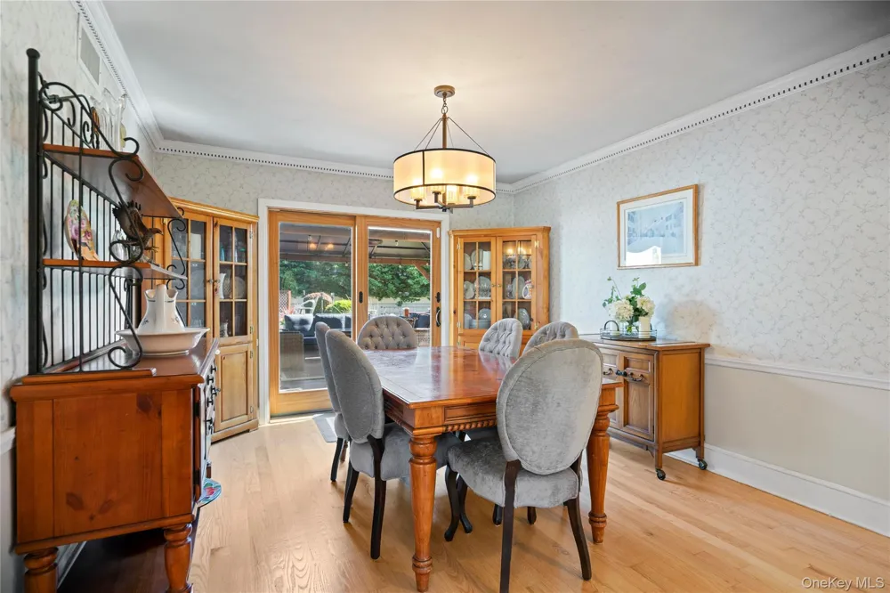 73 Maple Avenue Bay Shore, NY 11706