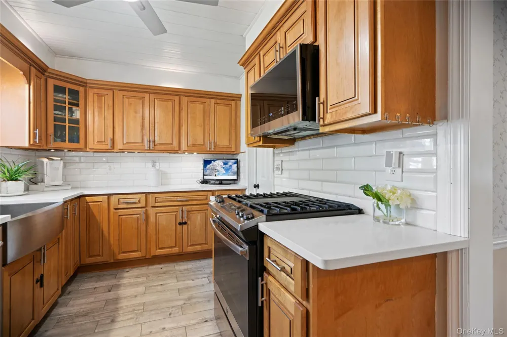 73 Maple Avenue Bay Shore, NY 11706