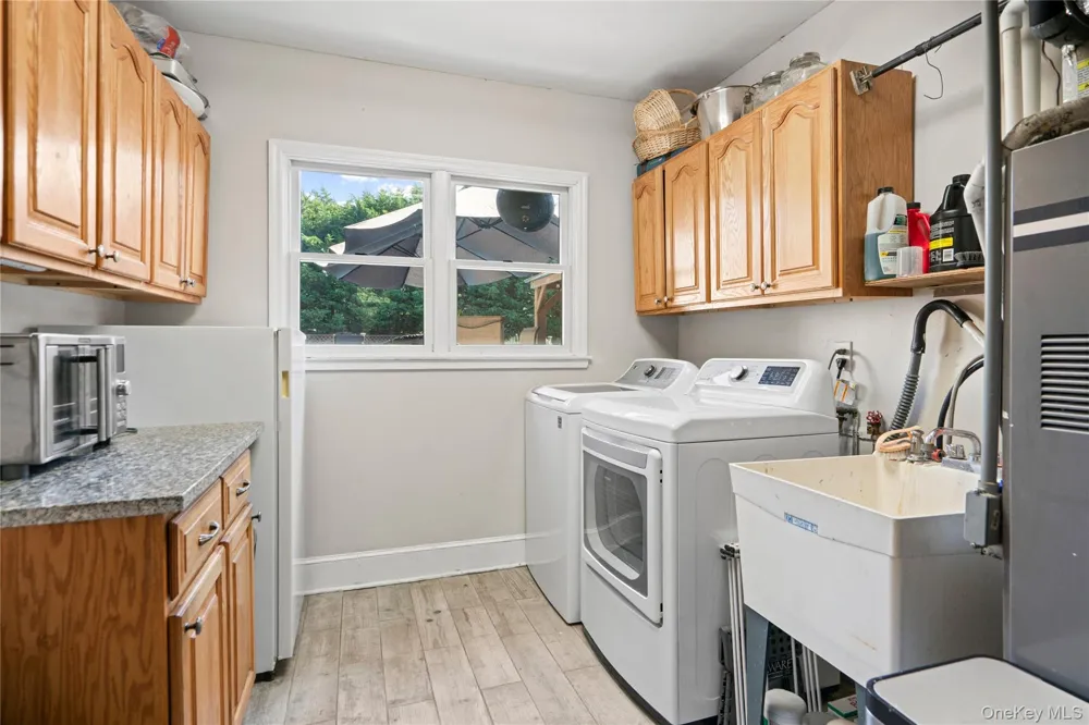 73 Maple Avenue Bay Shore, NY 11706