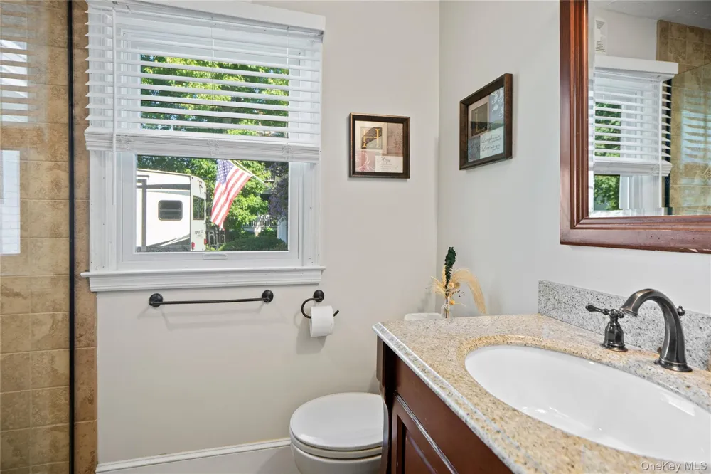 73 Maple Avenue Bay Shore, NY 11706
