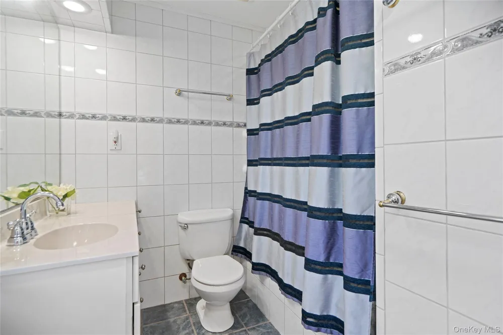 73 Maple Avenue Bay Shore, NY 11706