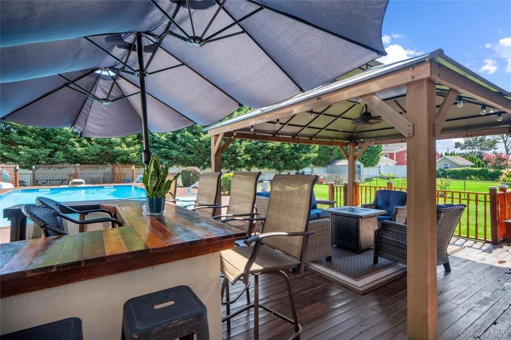 73 Maple Avenue Bay Shore, NY 11706