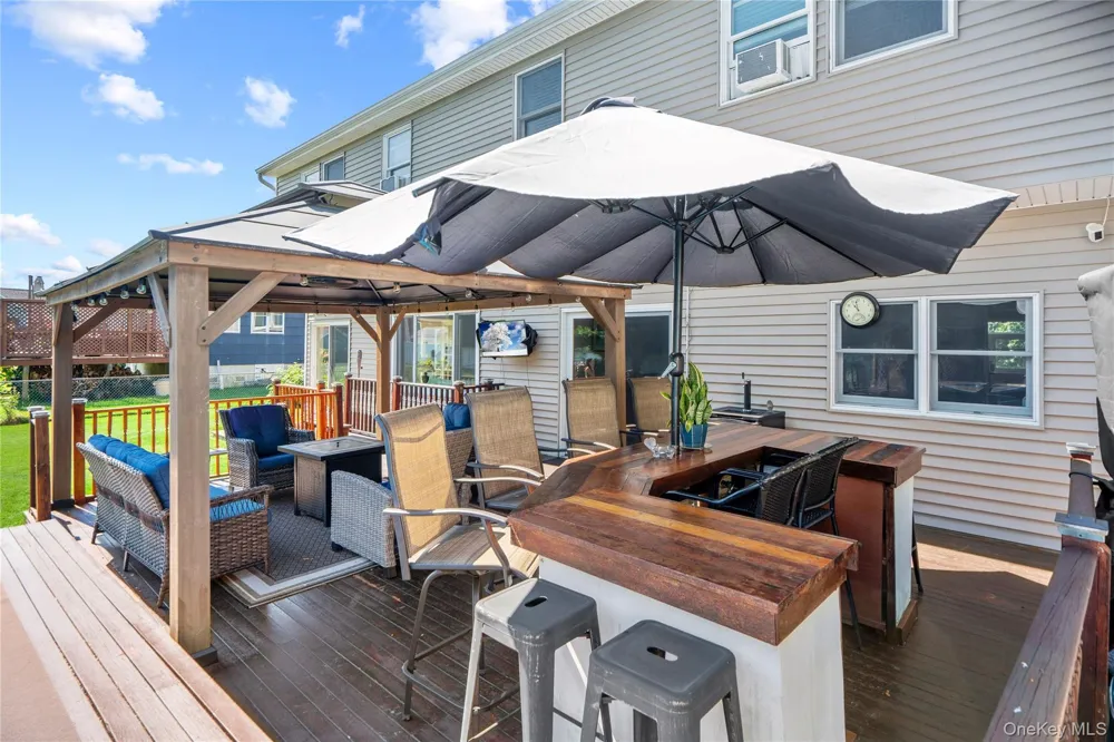 73 Maple Avenue Bay Shore, NY 11706