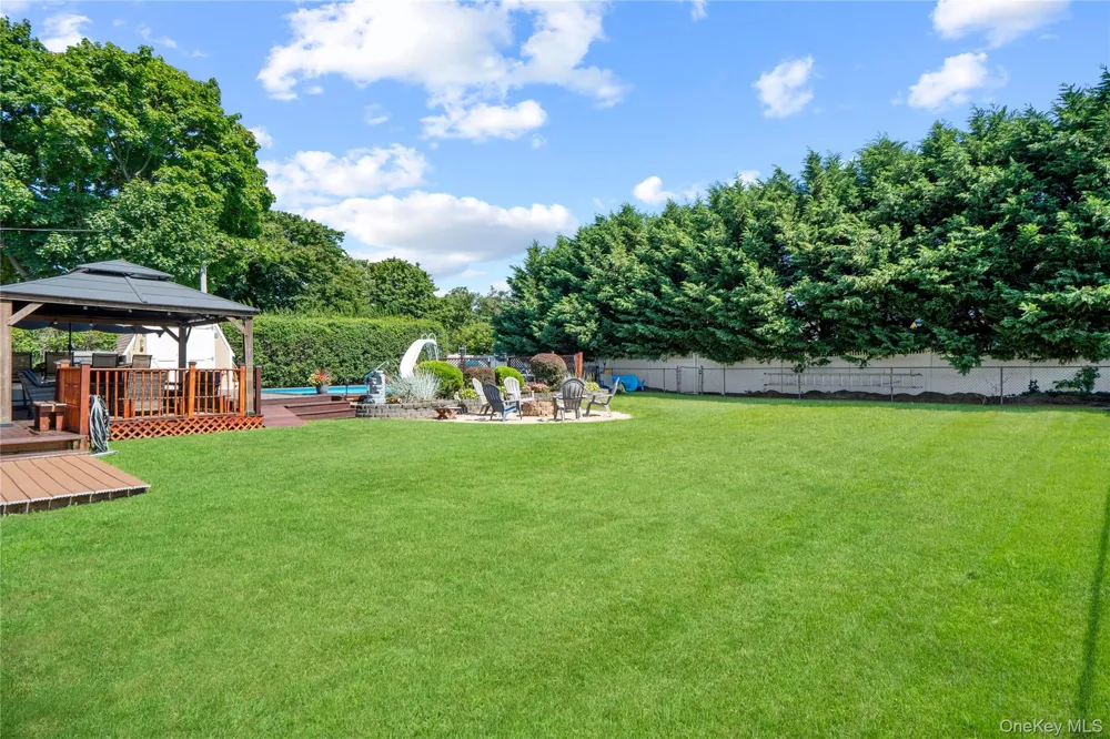 73 Maple Avenue Bay Shore, NY 11706