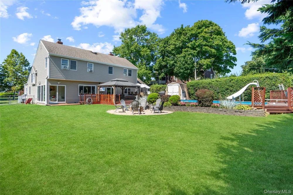 73 Maple Avenue Bay Shore, NY 11706
