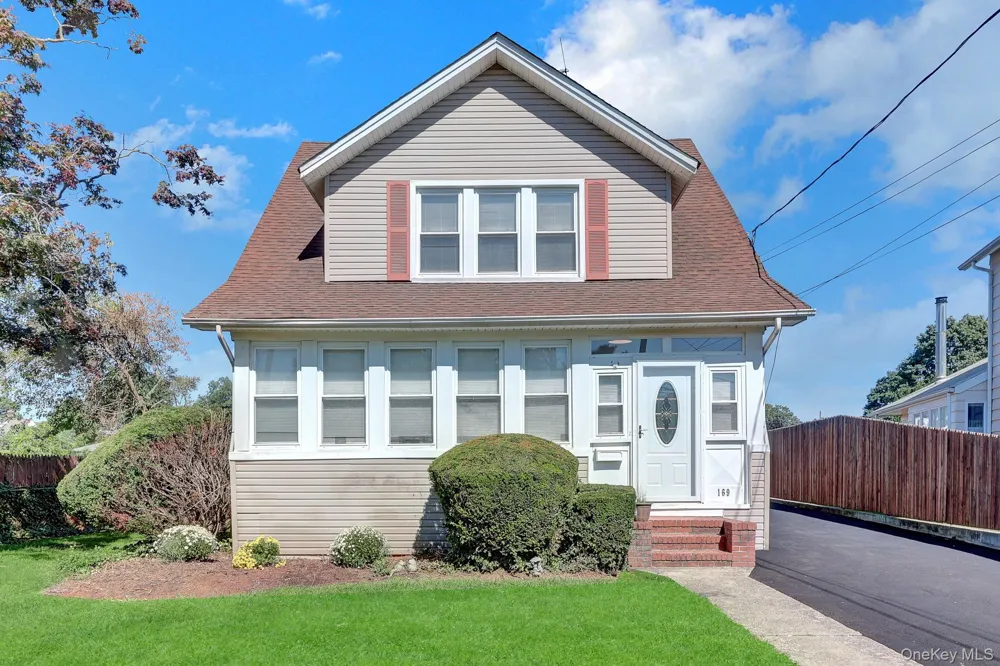 169 Butler Street Westbury, NY 11590