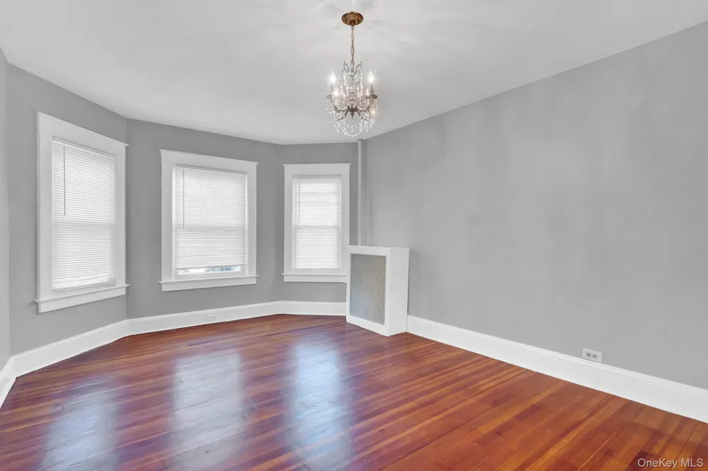 169 Butler Street Westbury, NY 11590