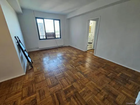 1507 Metropolitan Avenue #10E