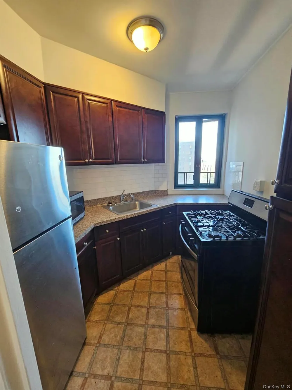 1507 Metropolitan Avenue #10E Bronx, NY 10462