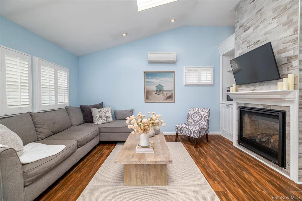 35 Nebraska Street Long Beach, NY 11561