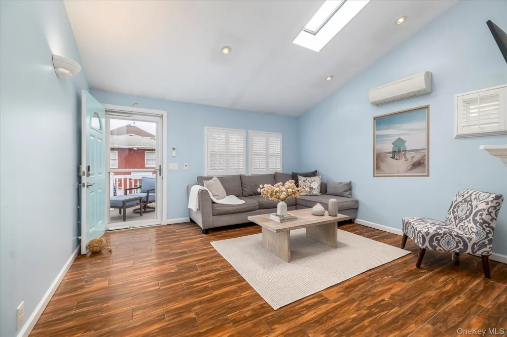 35 Nebraska Street Long Beach, NY 11561