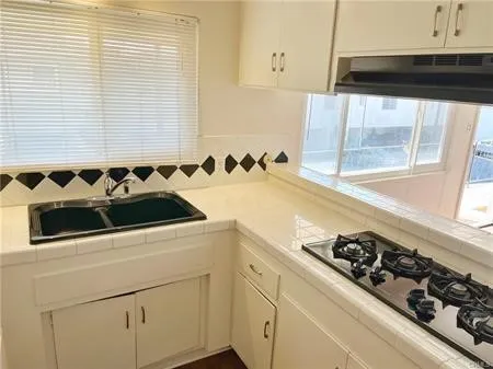 21006 Henrietta #D Torrance, CA 90503