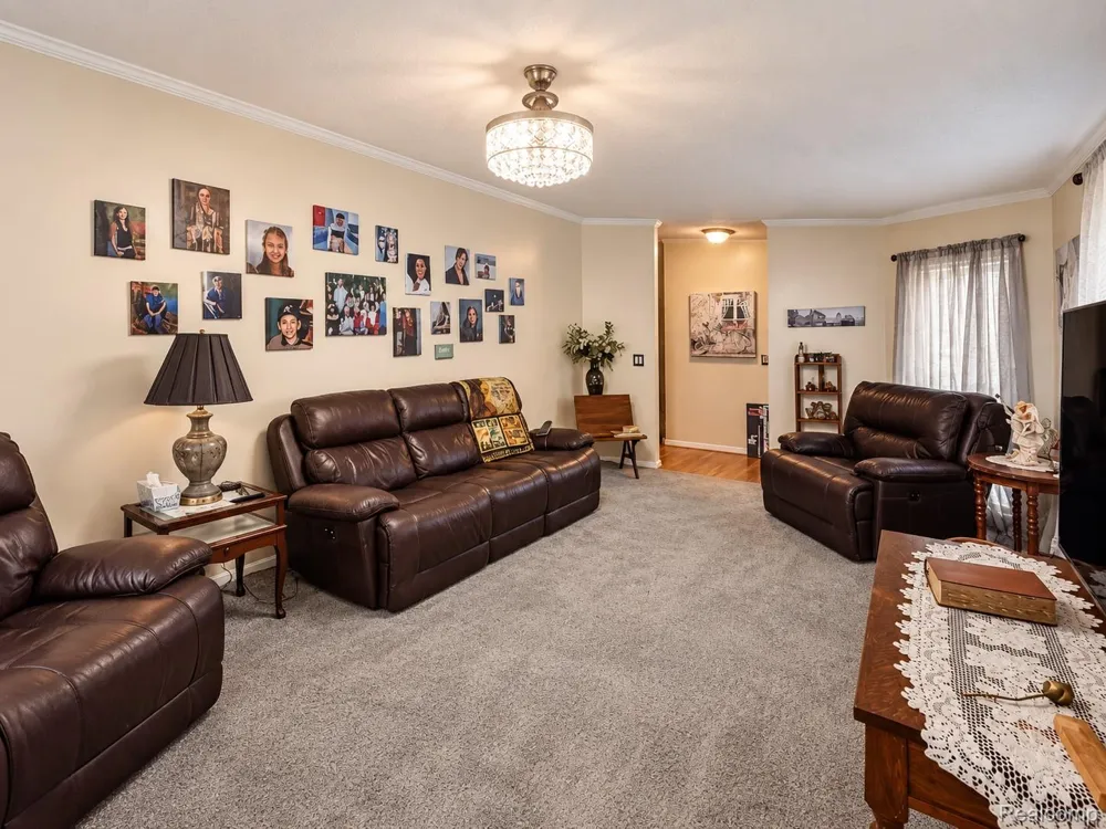 30007 Meadow Gibraltar City, MI 48173