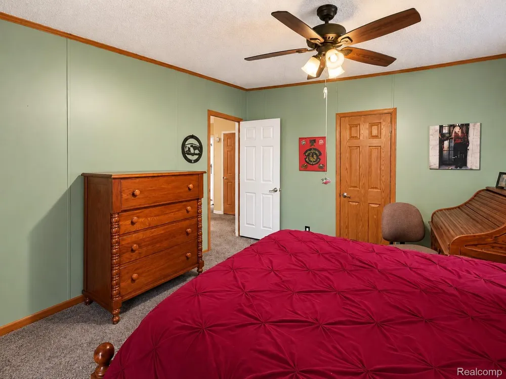 30007 Meadow Gibraltar City, MI 48173