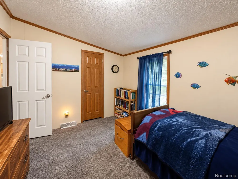 30007 Meadow Gibraltar City, MI 48173