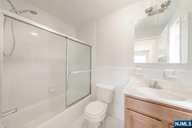702 Bergen Boulevard 1 Ridgefield, NJ 07657