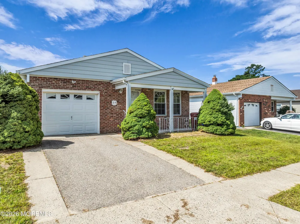 24 Merrilee Lane Toms River, NJ 08757