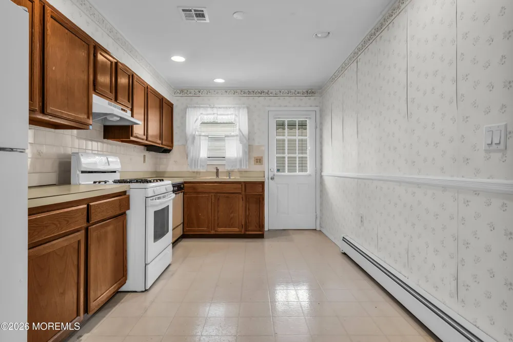 24 Merrilee Lane Toms River, NJ 08757