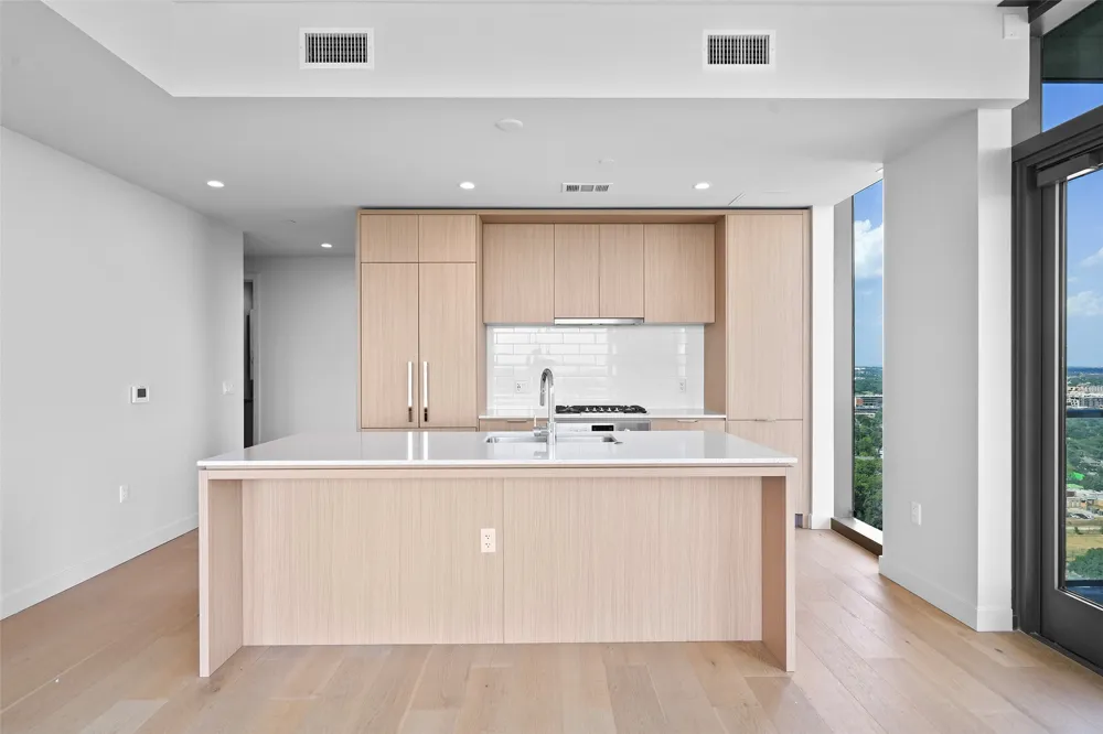 44 East Avenue #2510 Austin, TX 78701
