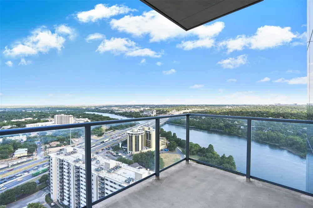 44 East Avenue #2510 Austin, TX 78701