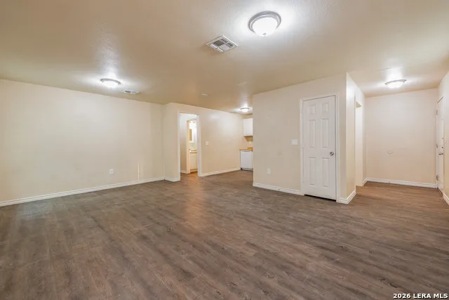 7668 Oak Chase San Antonio, TX 78239