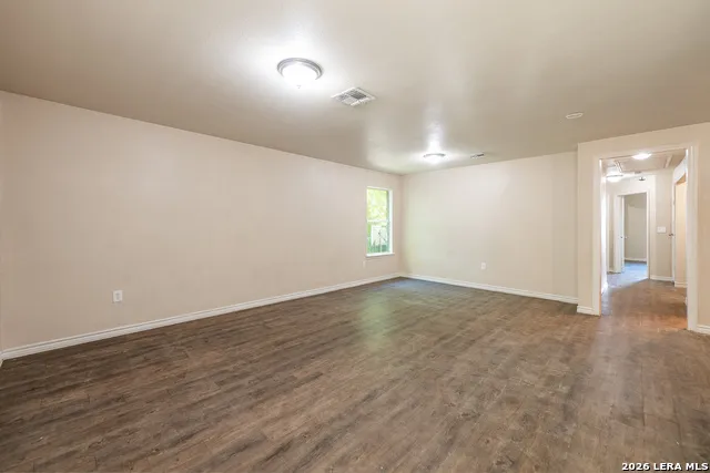 7668 Oak Chase San Antonio, TX 78239