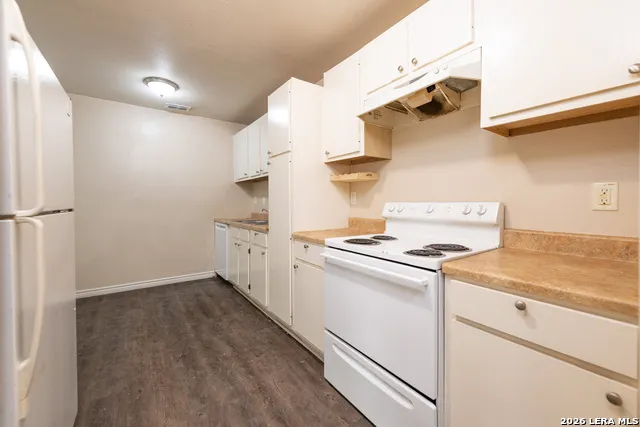 7668 Oak Chase San Antonio, TX 78239