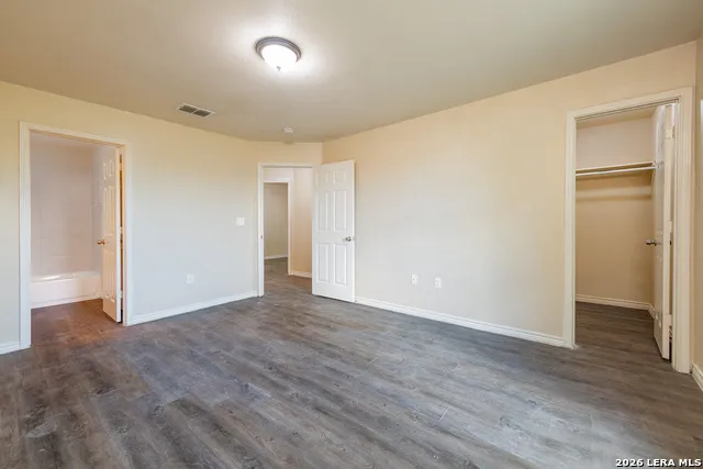 7668 Oak Chase San Antonio, TX 78239