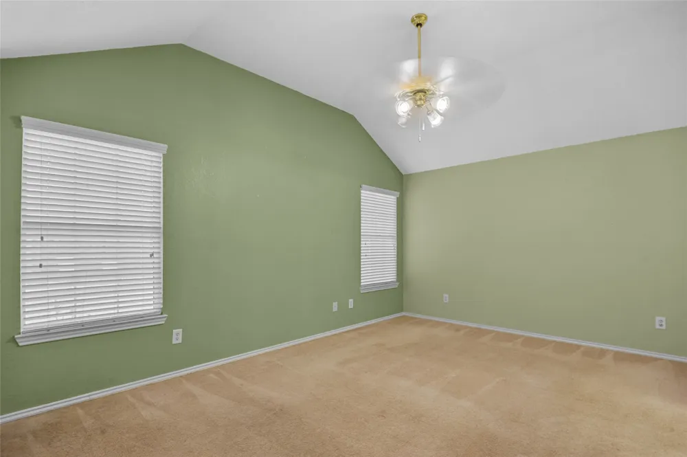 2726 Crosslands Drive Garland, TX 75040