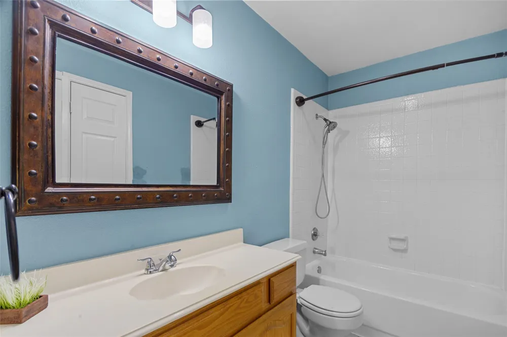 2726 Crosslands Drive Garland, TX 75040