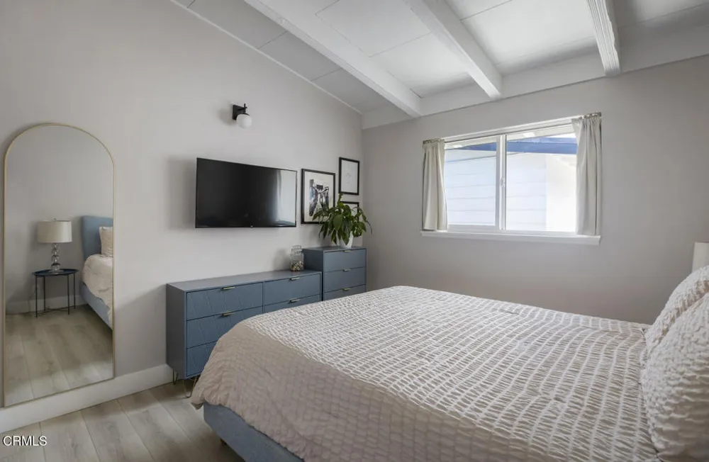 863 S Vecino Drive Glendora, CA 91740