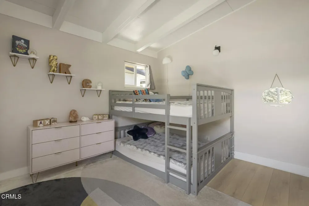 863 S Vecino Drive Glendora, CA 91740