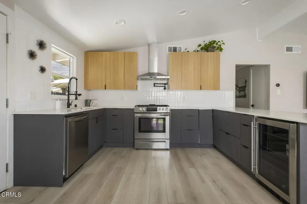 863 S Vecino Drive Glendora, CA 91740