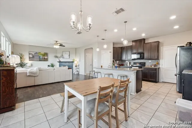 4265 GALE MDWS New Braunfels, TX 78130